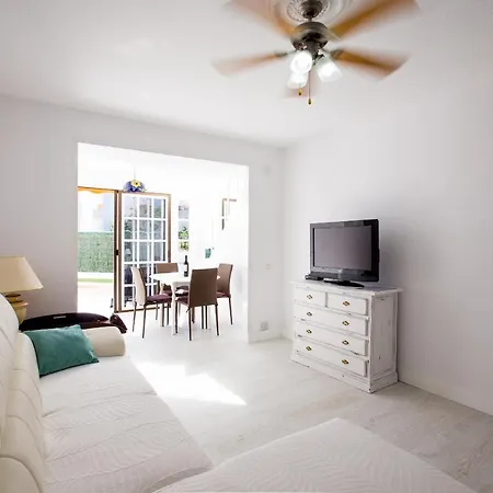 Cozy 1 Bedroom In Los Cristianos * ארונה